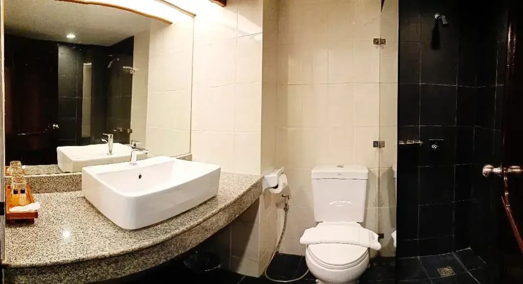 La Mai Hotel - photo 10