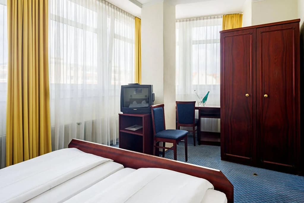 Hotel Panorama Am Adenauerplatz - photo 5