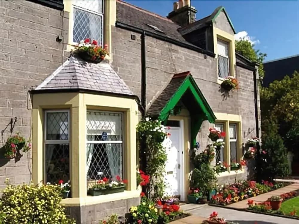 Emerald Guest House - photo 8