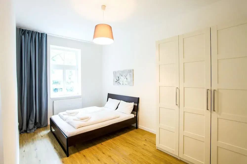 Churchill Apartments - photo 5