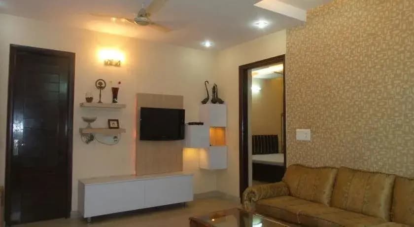 Stay Royal Bed  Breakfast - photo 13