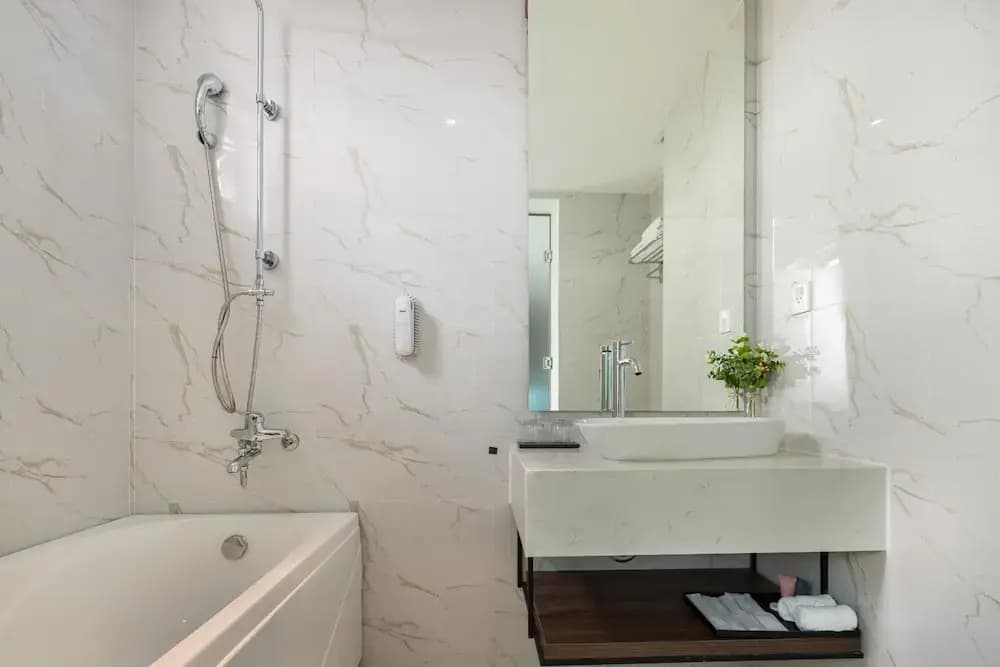 Lupin Boutique Hotel - photo 9