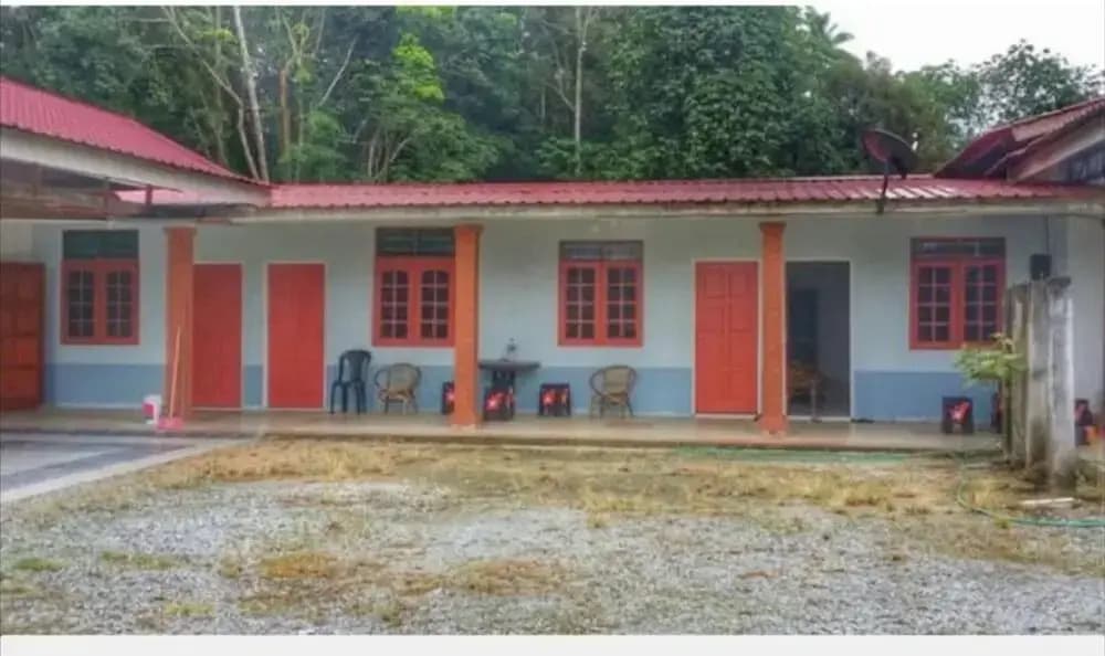 Merkang Guesthouse Pasir Puteh by OYO - photo 1