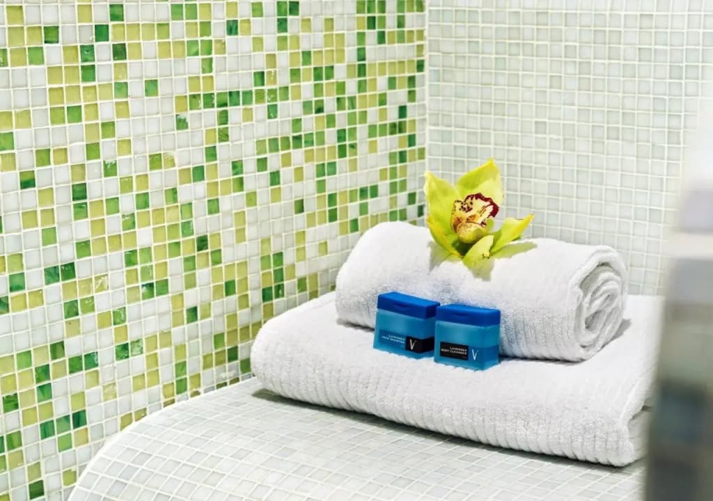 V Causeway Bay Hotel  Serviced Apartments - photo 11