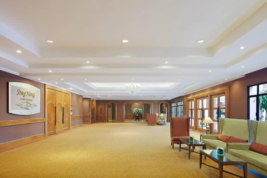 Sheraton Hanoi Hotel - photo 2