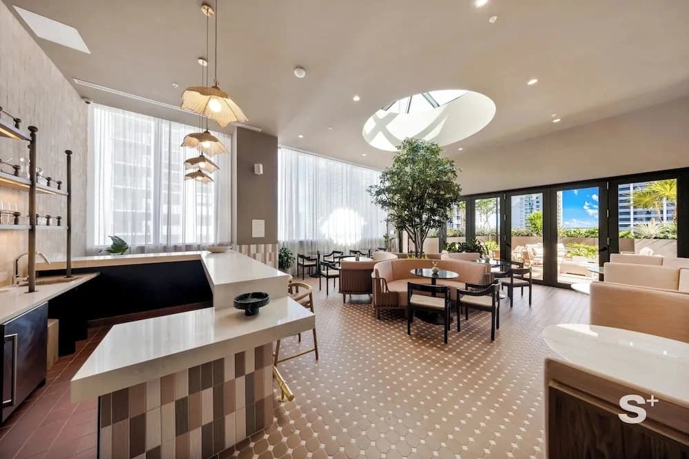 Modern Condo in DTW Miami - Pool & Gym - photo 28