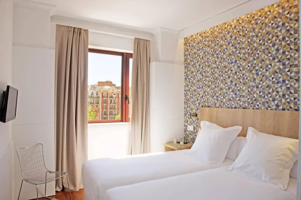 Chic & Basic Velvet Hotel - photo 7