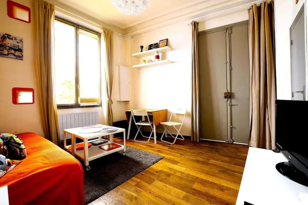Rustic 1 Bedroom Apartment in Montmarte - photo 8