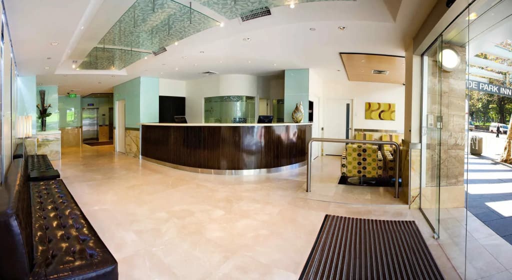 Hyde Park Inn - photo 18