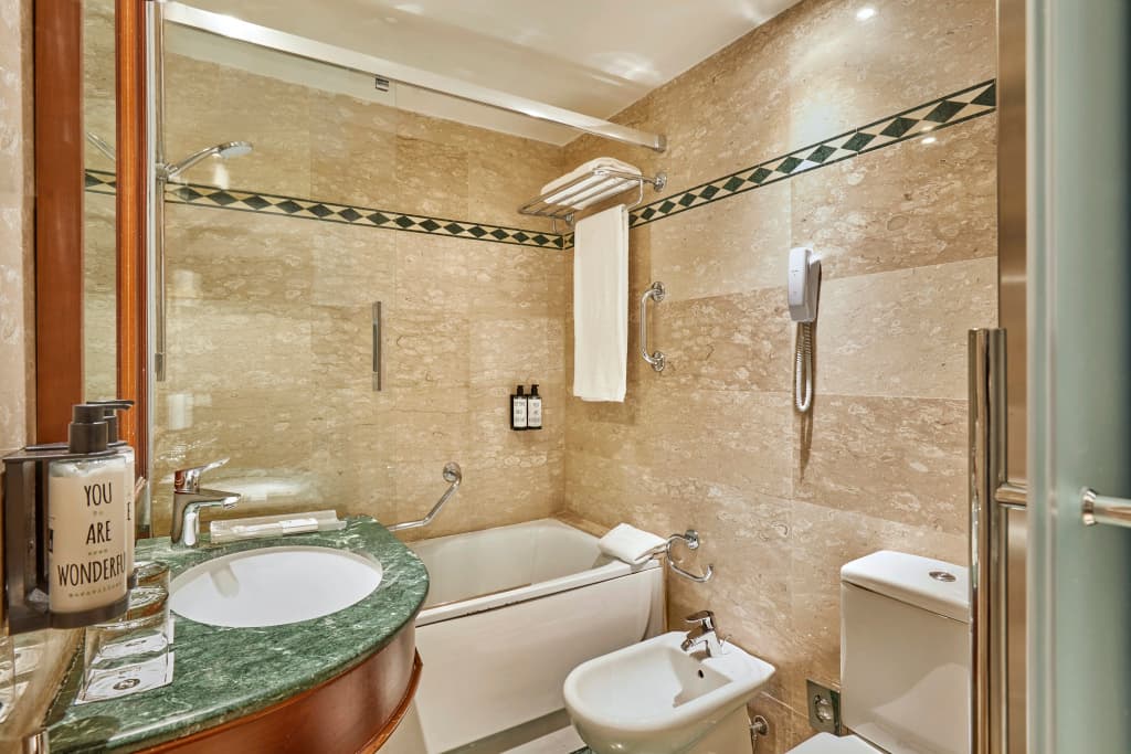 Hotel Exe Mitre - photo 10