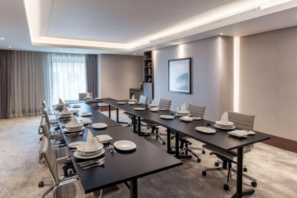 Hilton Doha The Pearl - photo 39