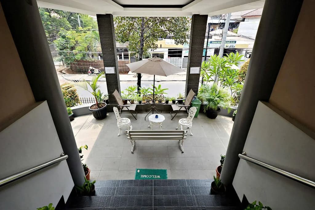 ZEN Rooms Tebet Gudang Peluru - photo 15