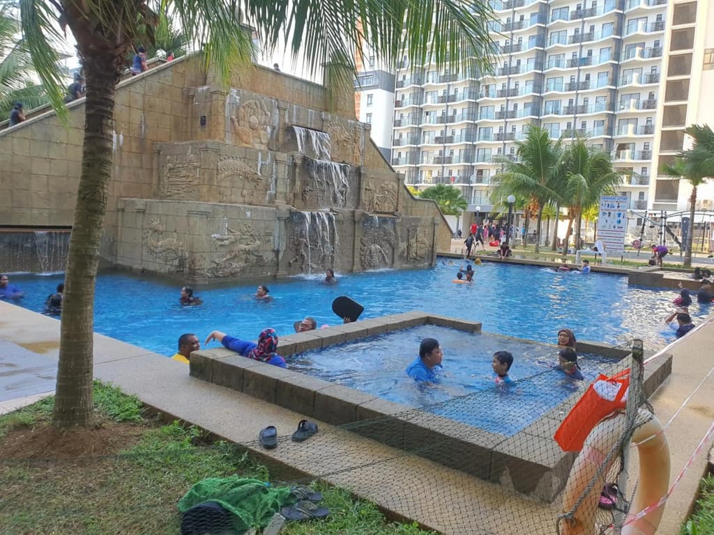 SG Resort Residence, studio, sea & pool view, high level unit - photo 20