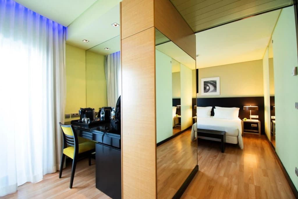 SANA Capitol Hotel - photo 39