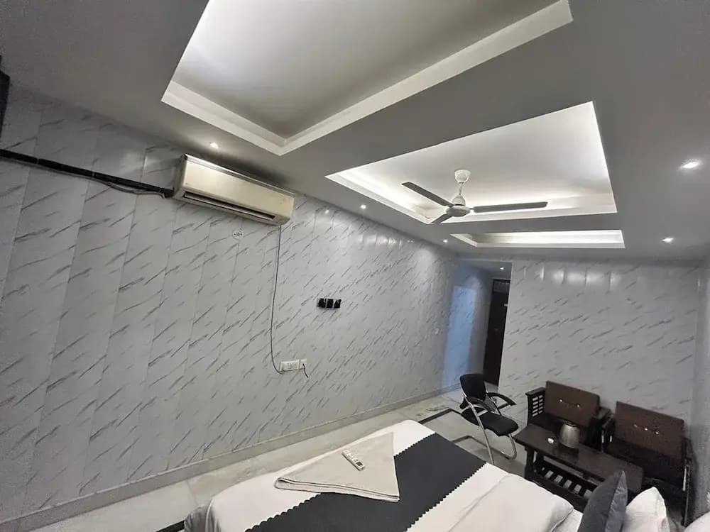 Hotel 82 Inn - photo 12
