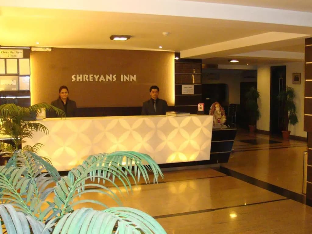 Shreyans Inn - photo 12