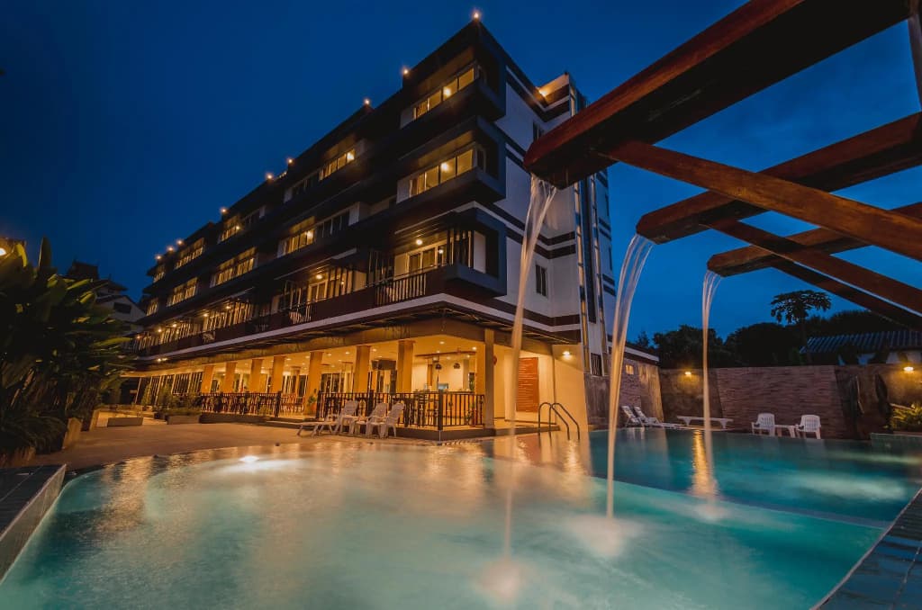 TH Beach Hotel - photo 18