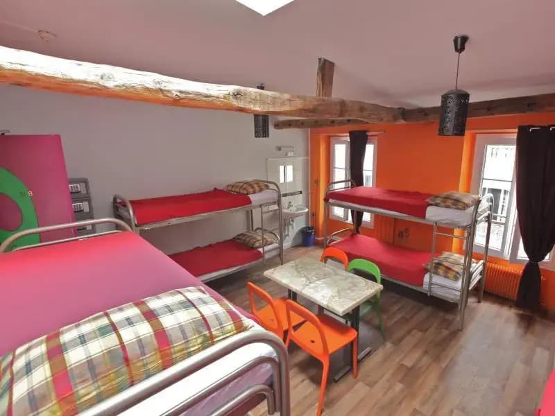 Woodstock Hostel - photo 8