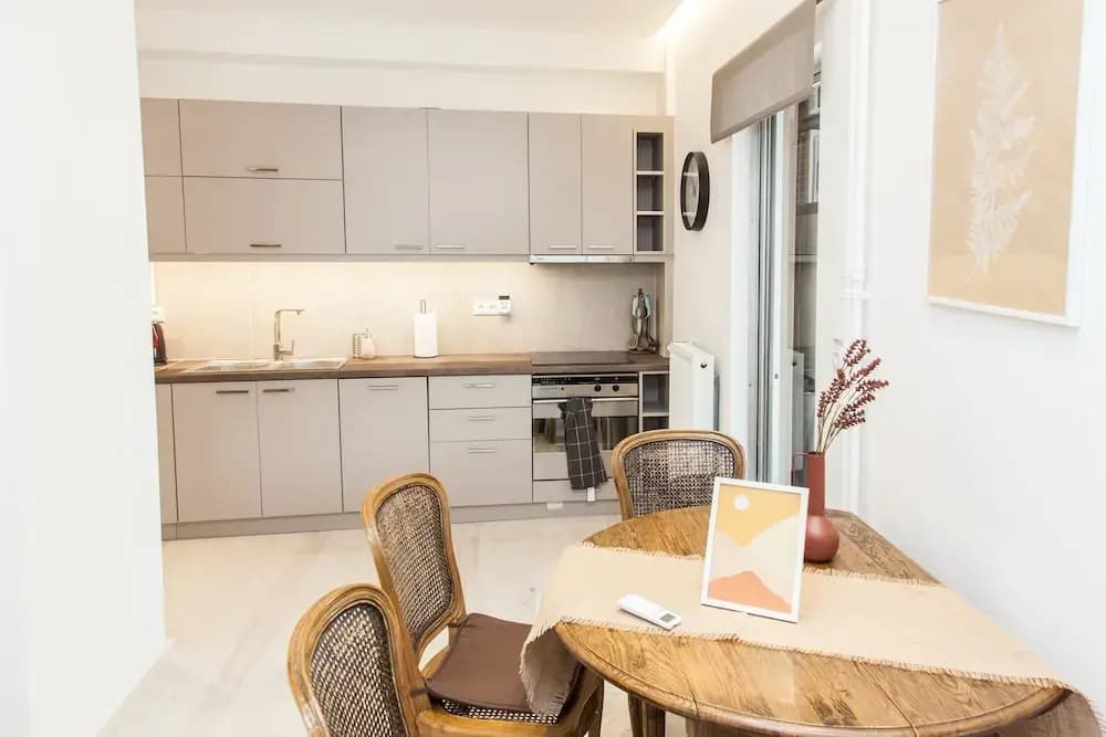 Gorgeous apartment in Central Athens - photo 11