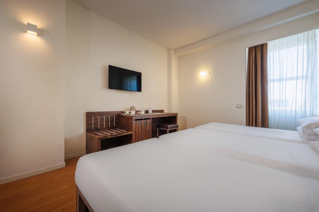 IH Hotels Milano Centrale - photo 10