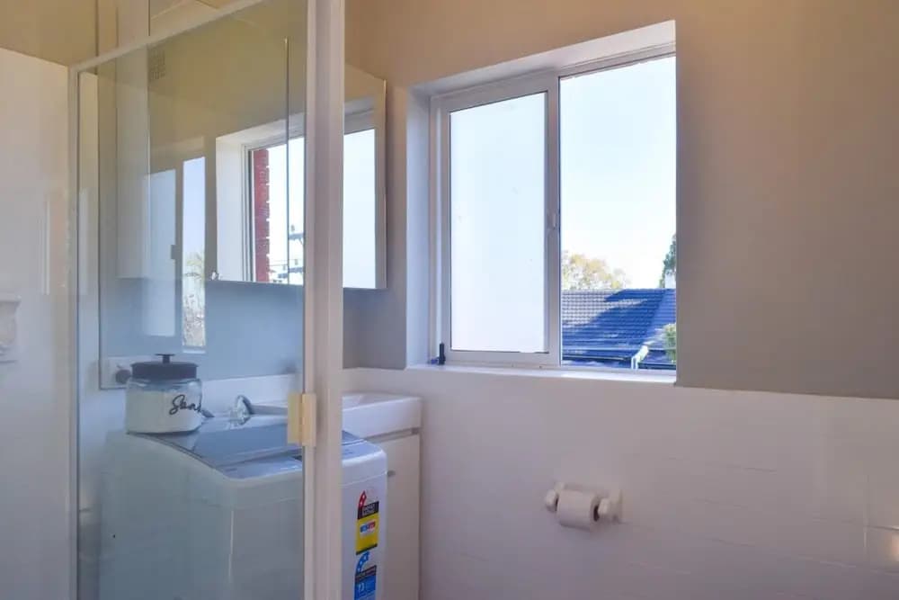 Sun-drenched 1 Bed Studio Apartment In Newtown - photo 7