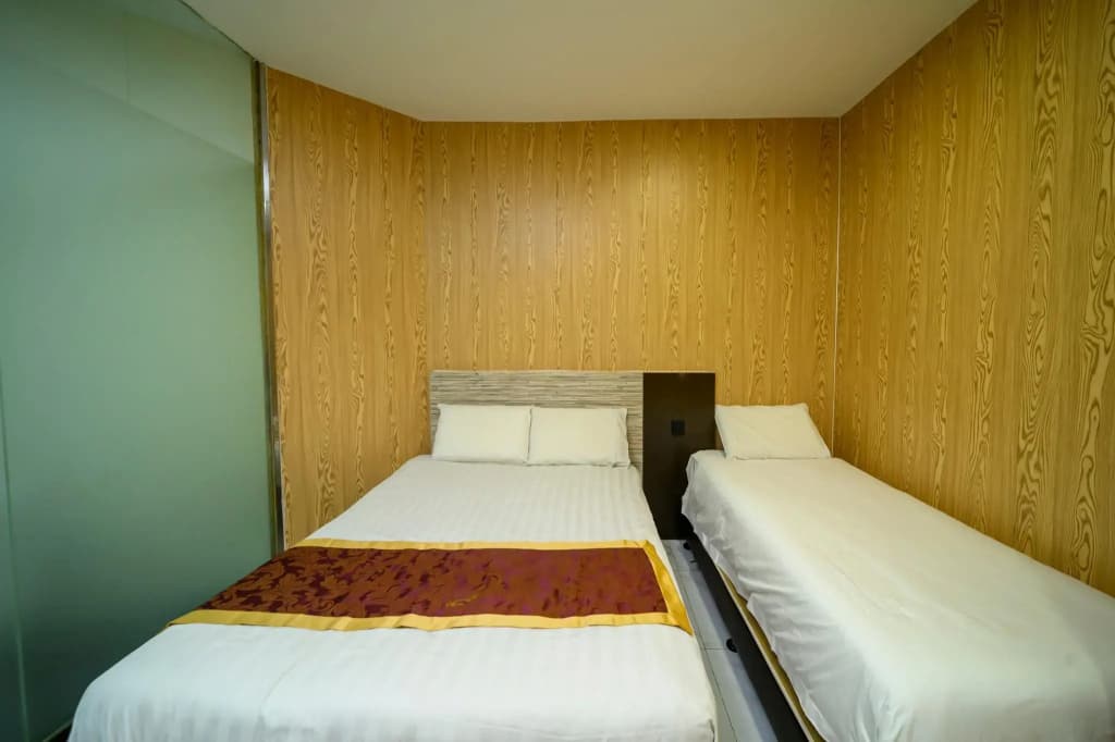 BEEZ Hotel - photo 6