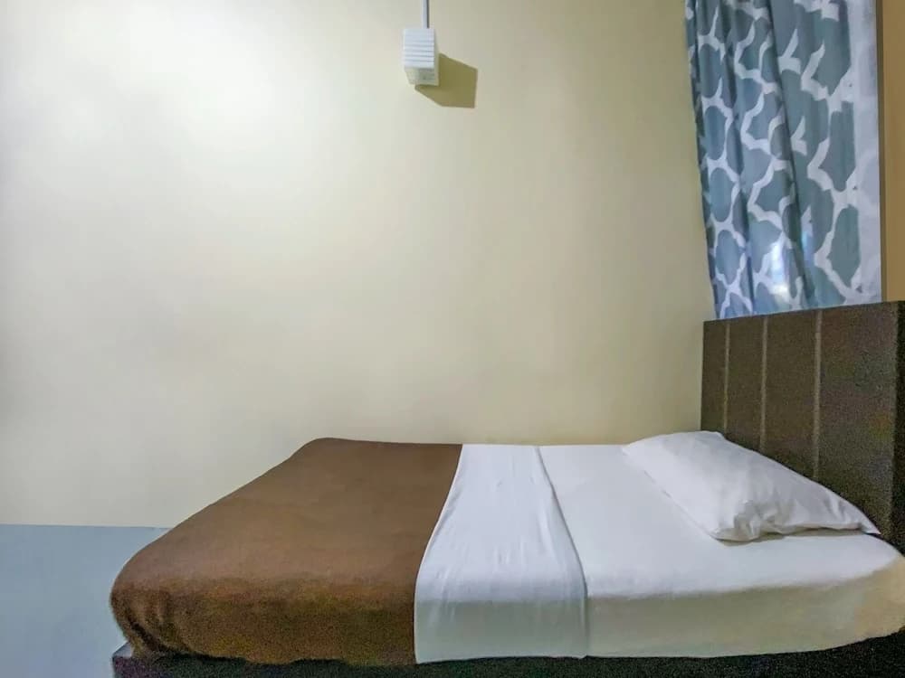 SPOT ON 90042 One Plaza Eco Hotel - photo 3