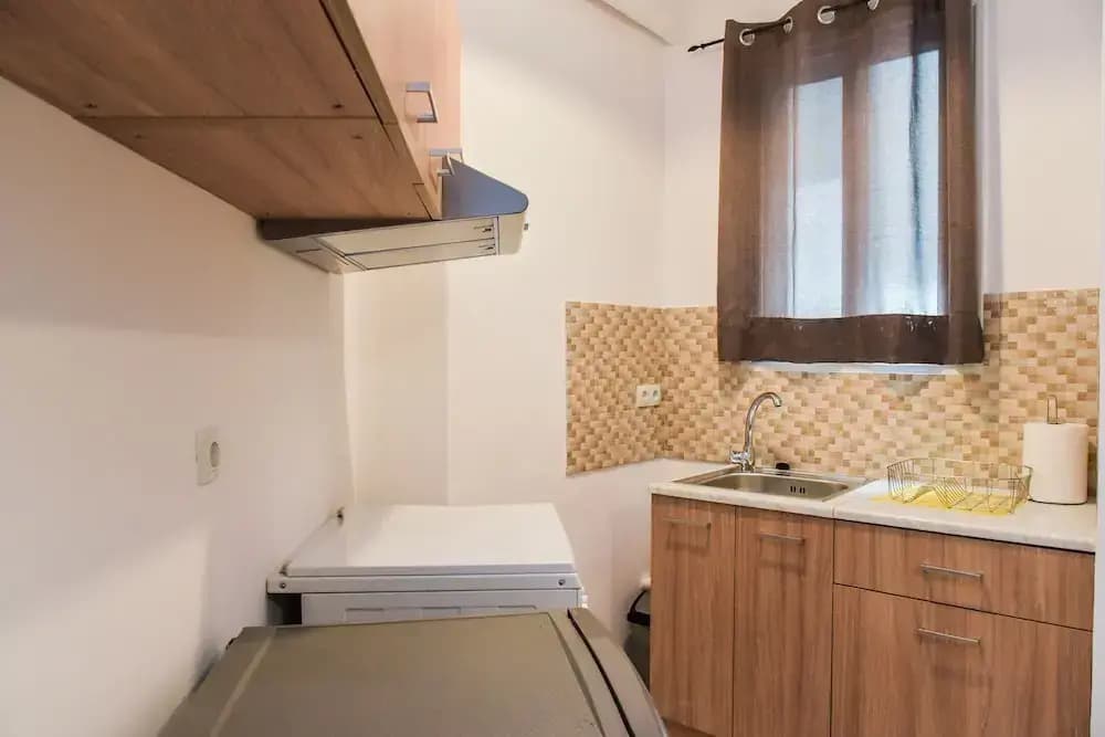 Central Modern Fully Equipped Double Bed Studio - photo 8
