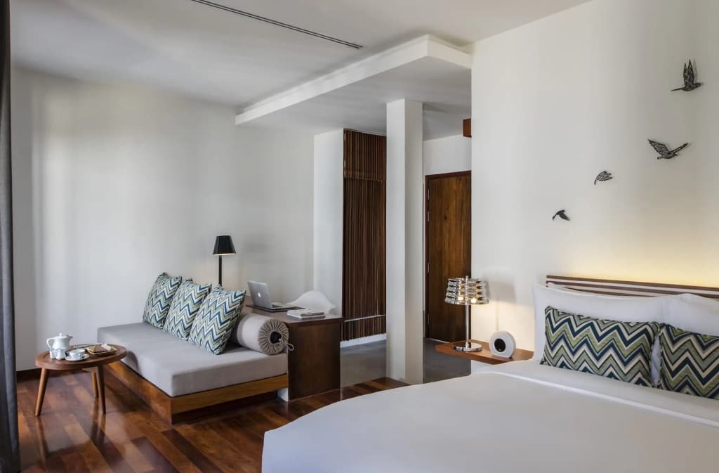 The Aviary Hotel - photo 40