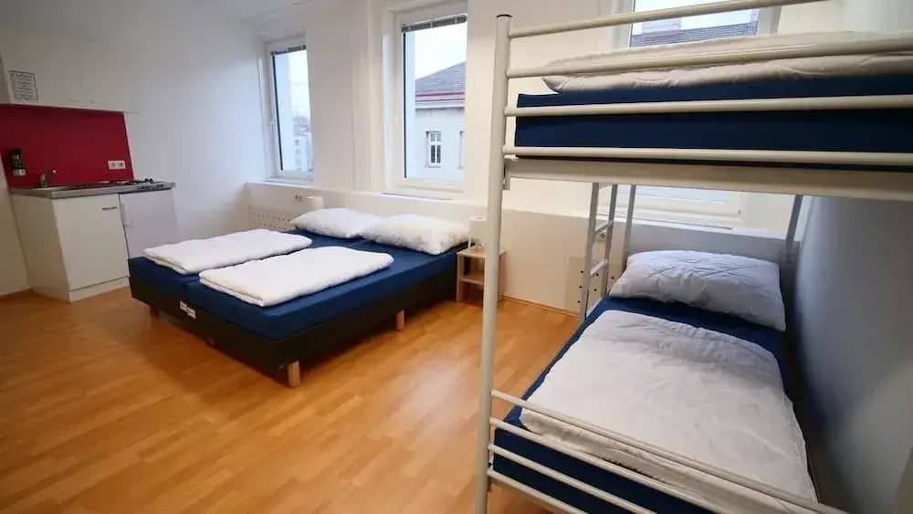 Easy Room Hostel Vienna - photo 4