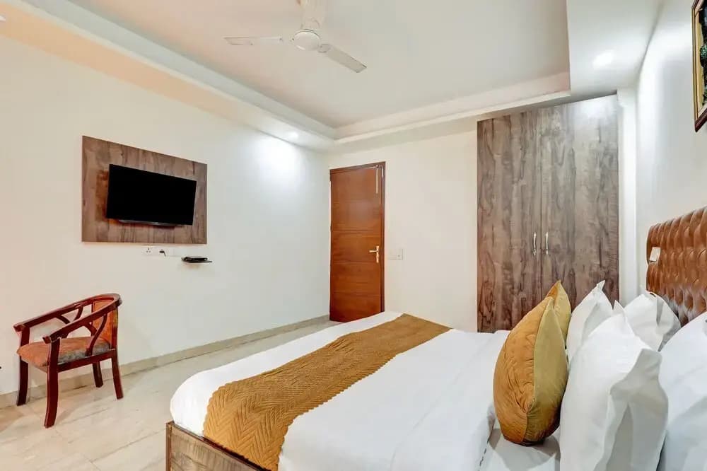 Mauryan Elite Hotel Qutab Minar Metro Station - photo 4