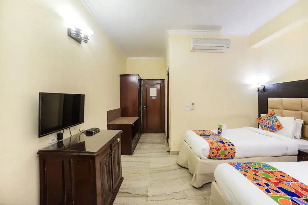 Fabhotel Conclave Comfort East Of Kailash - photo 3