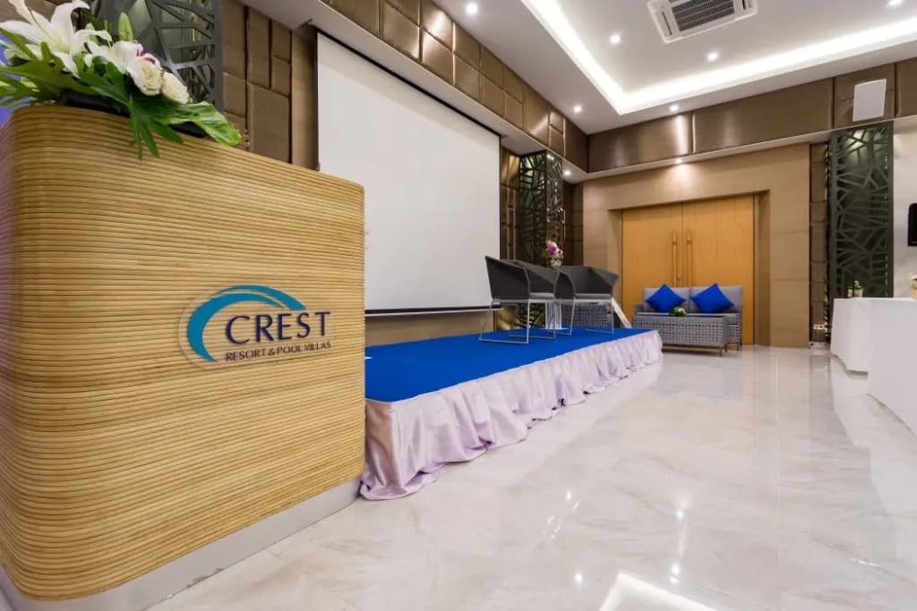 Crest Resort & Pool Villas - photo 22