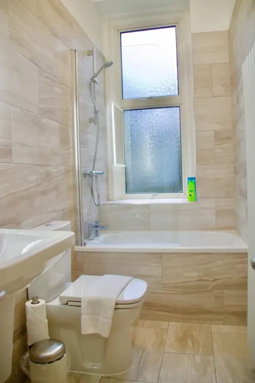 2 Bedroom Flat Off Leith Walk - photo 6