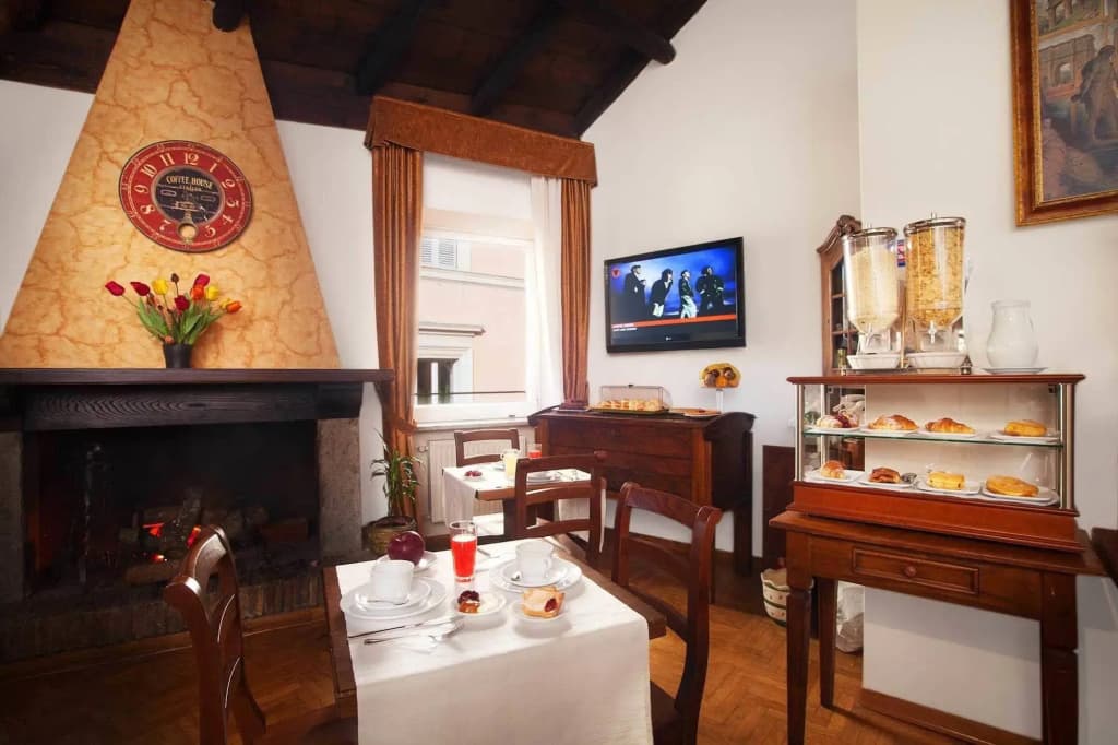 Pantheon Inn - photo 10