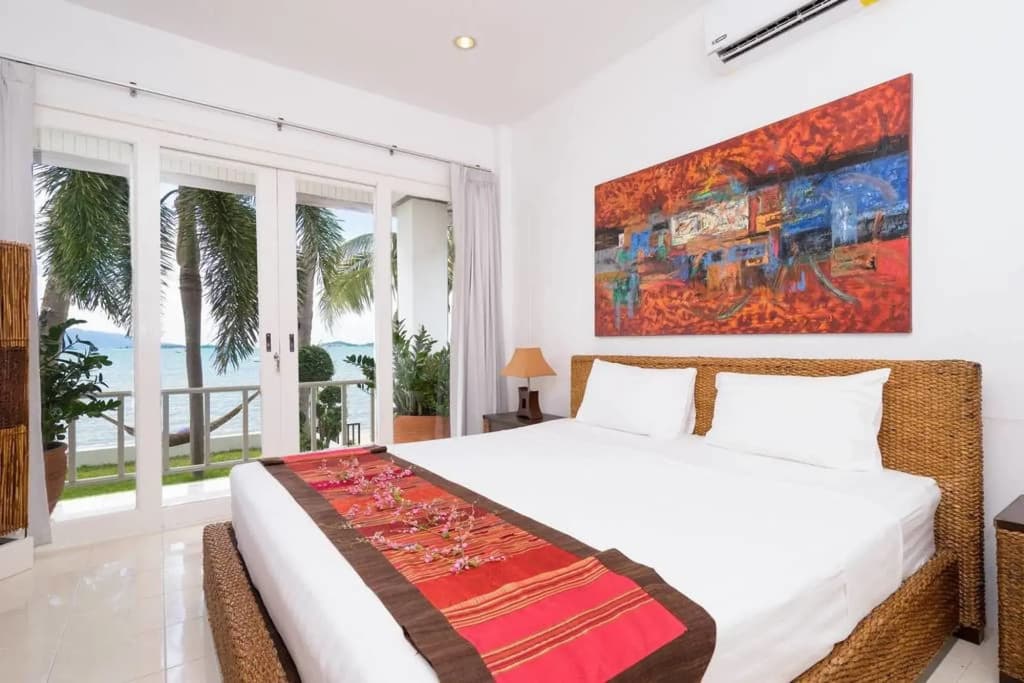 2 Bedroom Beach Front Villa Bangrak - photo 4