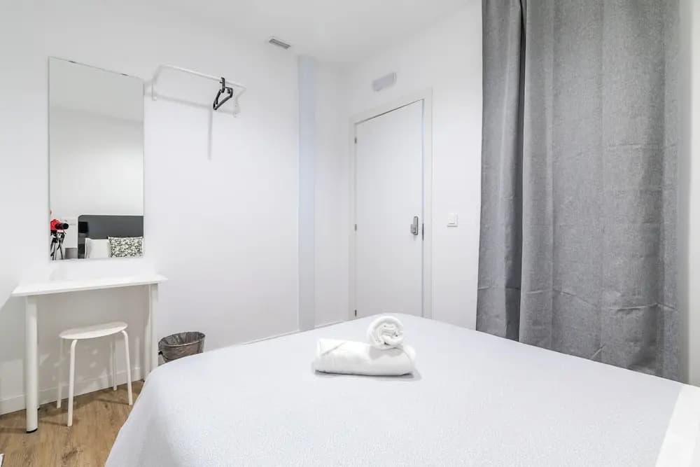 AYZ Princesa - Auto check-in property - photo 6
