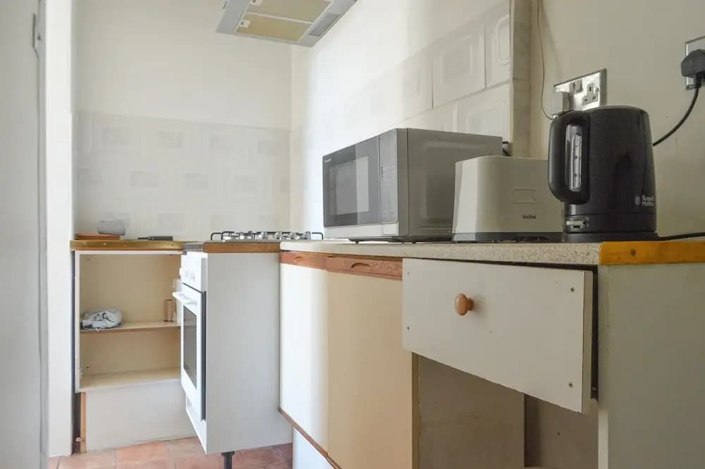 2 Bedroom Flat In Central Edinburgh - photo 10