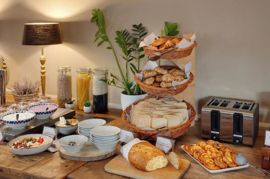 Hotel Carol - photo 27