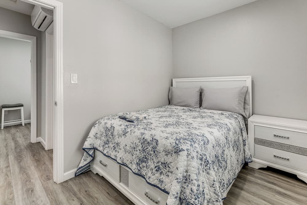Near USC & Dtla! Extended Stay in West Adams - photo 12