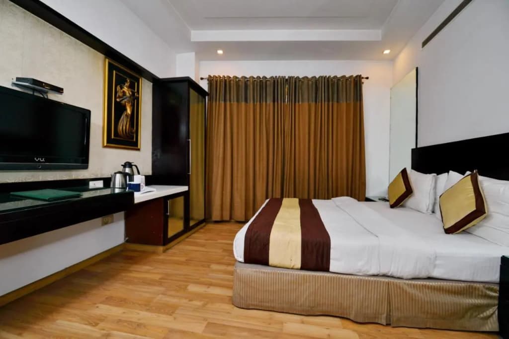Hotel Krishna - photo 32
