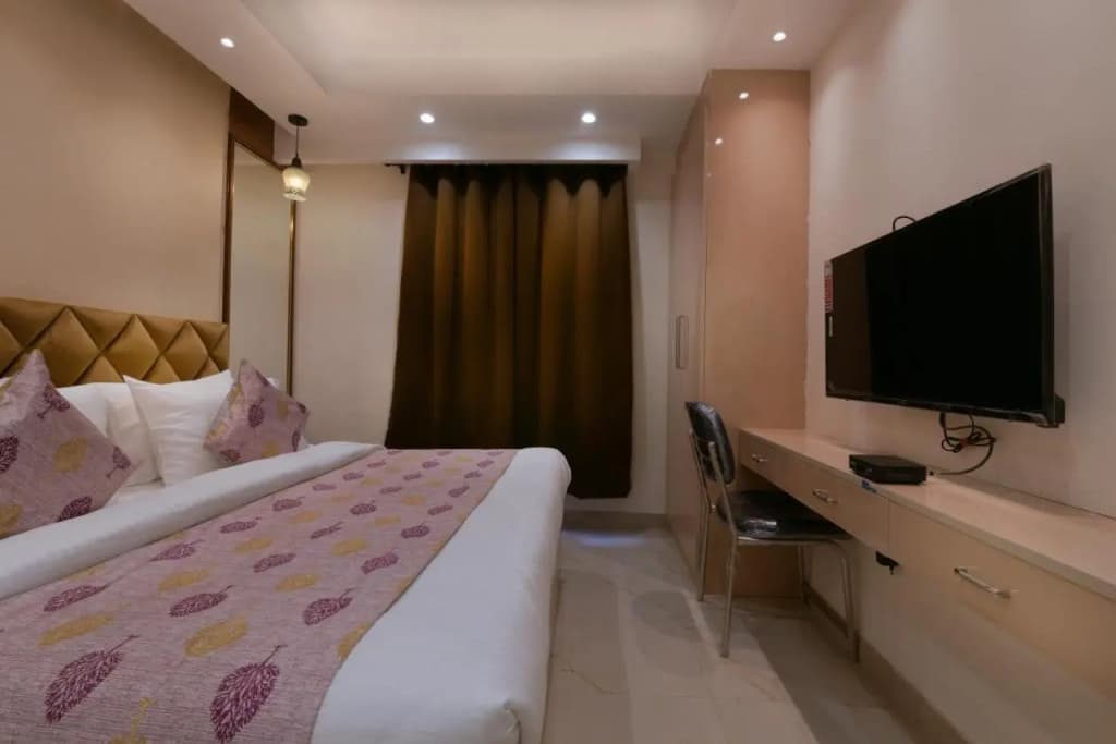 Hotel Leo Saffron - photo 15