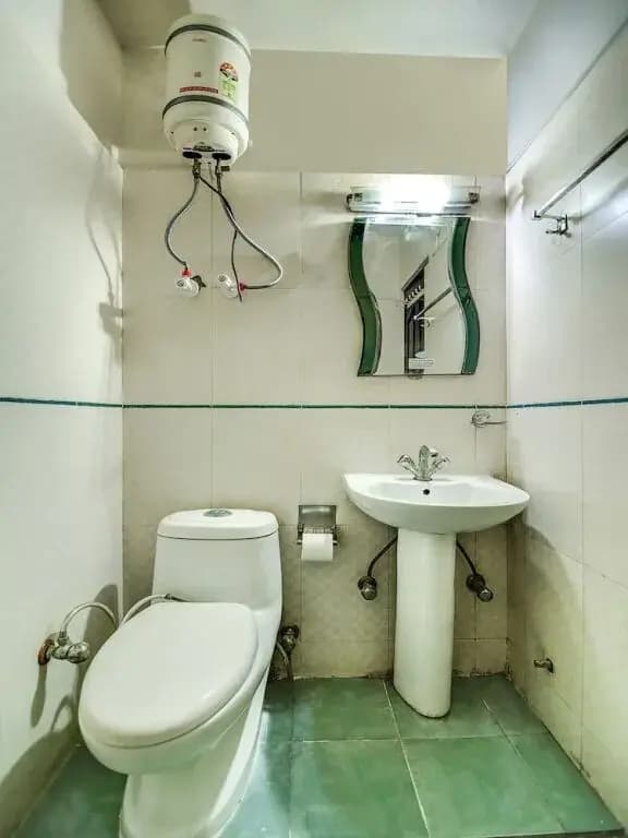 The Vishnu Paradise By OYO Rooms - photo 15