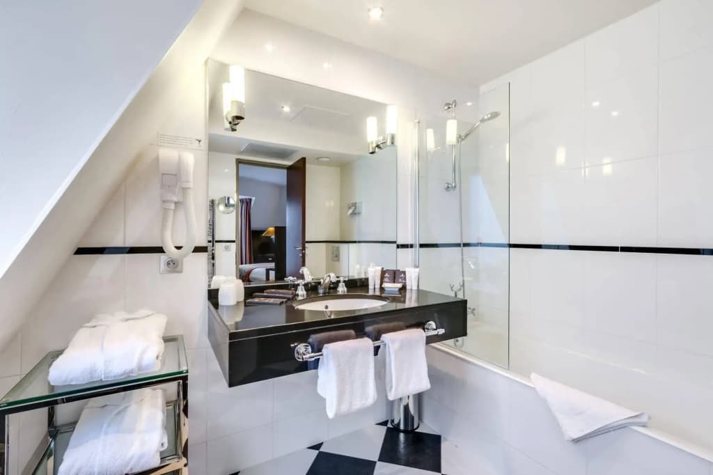 Le 12 Hotel - photo 10
