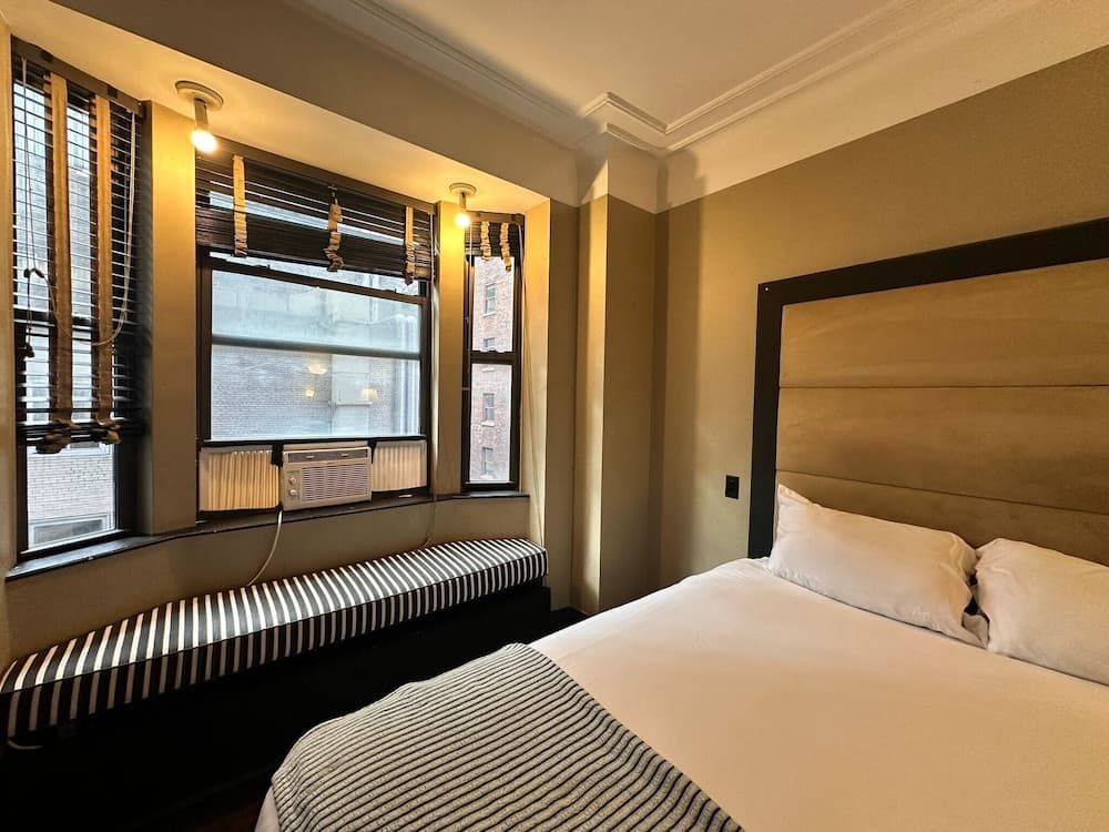Brooklyn Finest Suites - photo 1