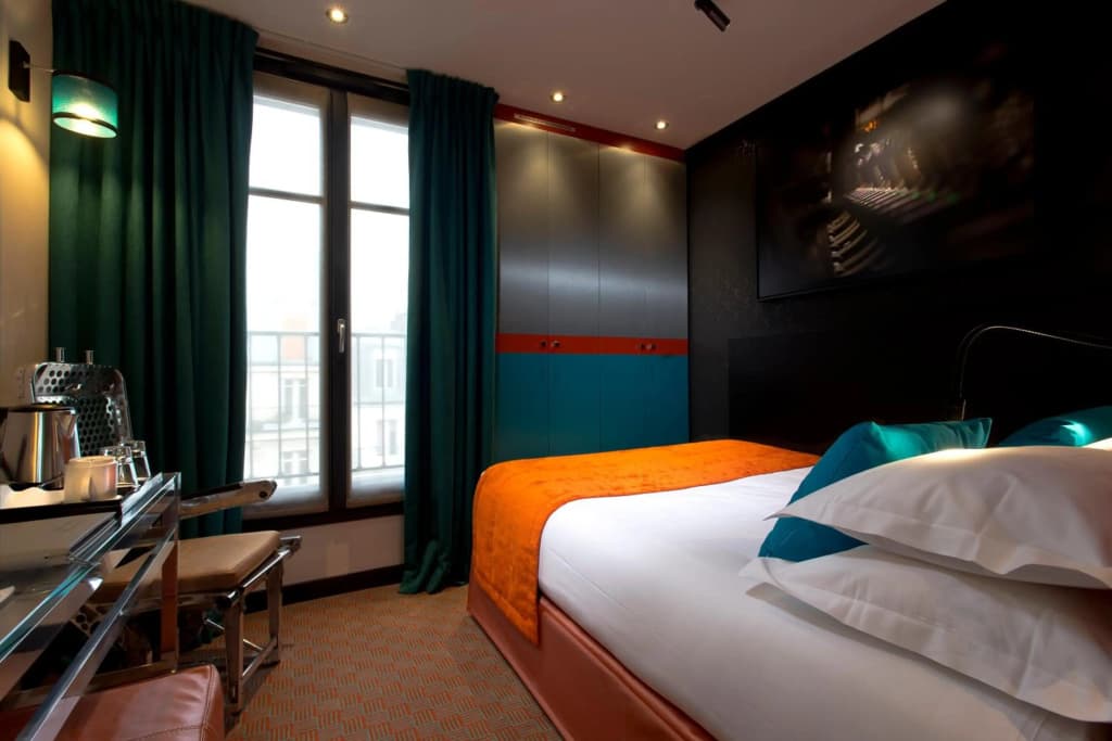 Hotel Atmospheres - photo 2