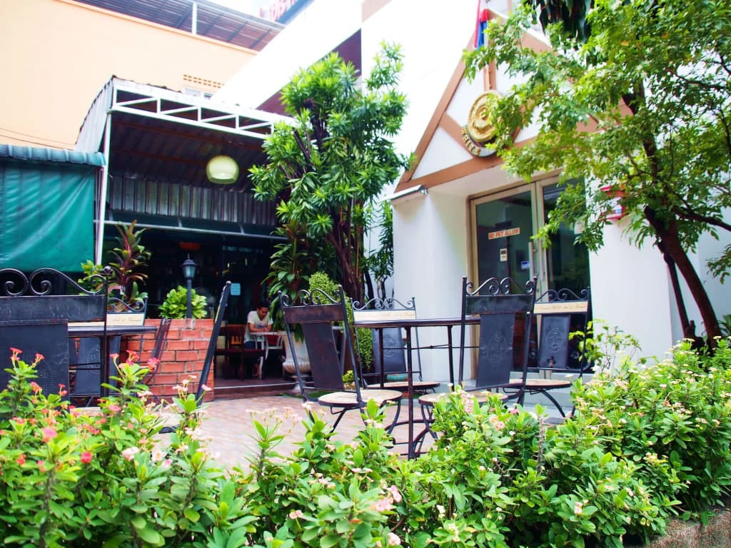 White Lodge Hotel Bangkok - photo 11