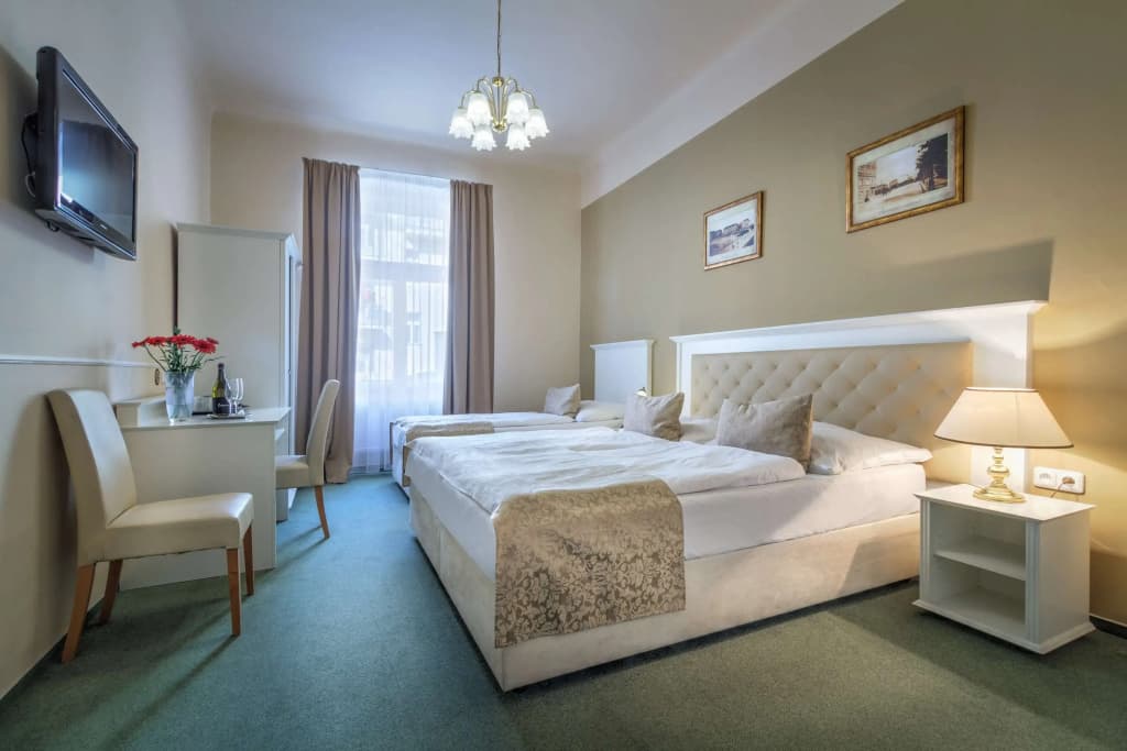 Hotel Taurus - photo 16