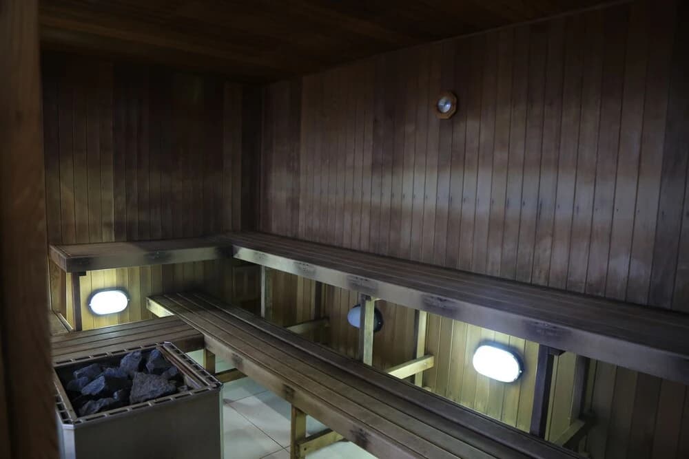 568 Collins Tower - photo 10