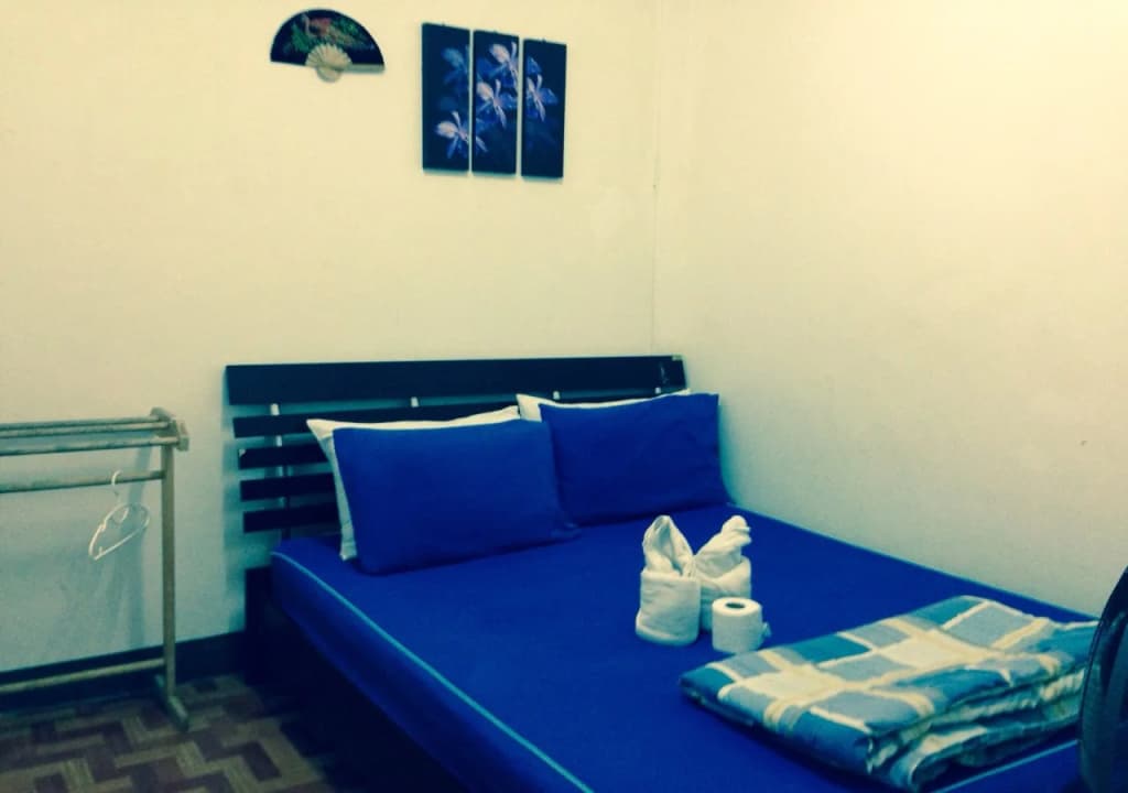 7 Century House - photo 4